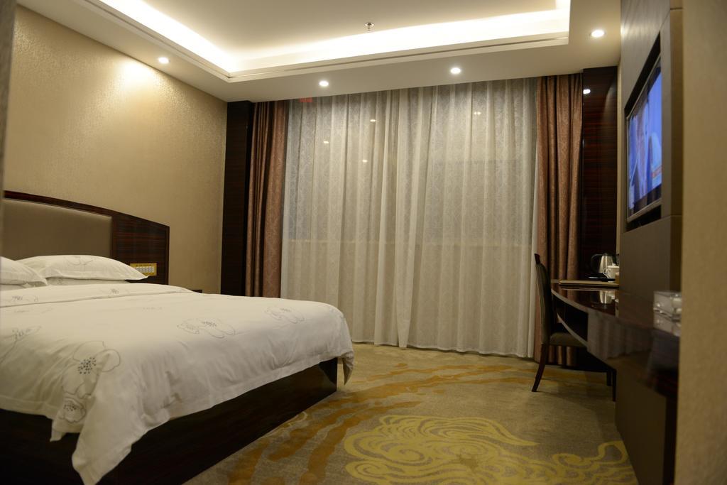 Tie Cheng Hotel Гуанчжоу Номер фото